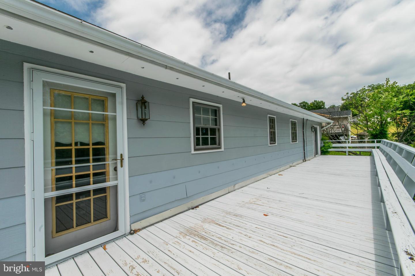 LAKEWOOD HILLS - Residential