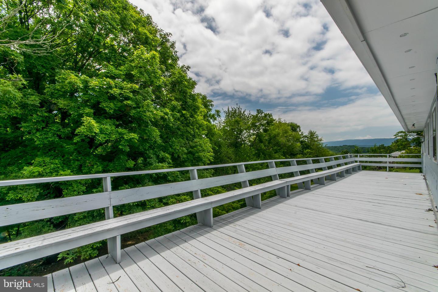 LAKEWOOD HILLS - Residential