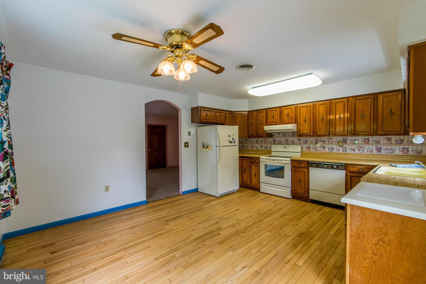 LAKEWOOD HILLS - Residential