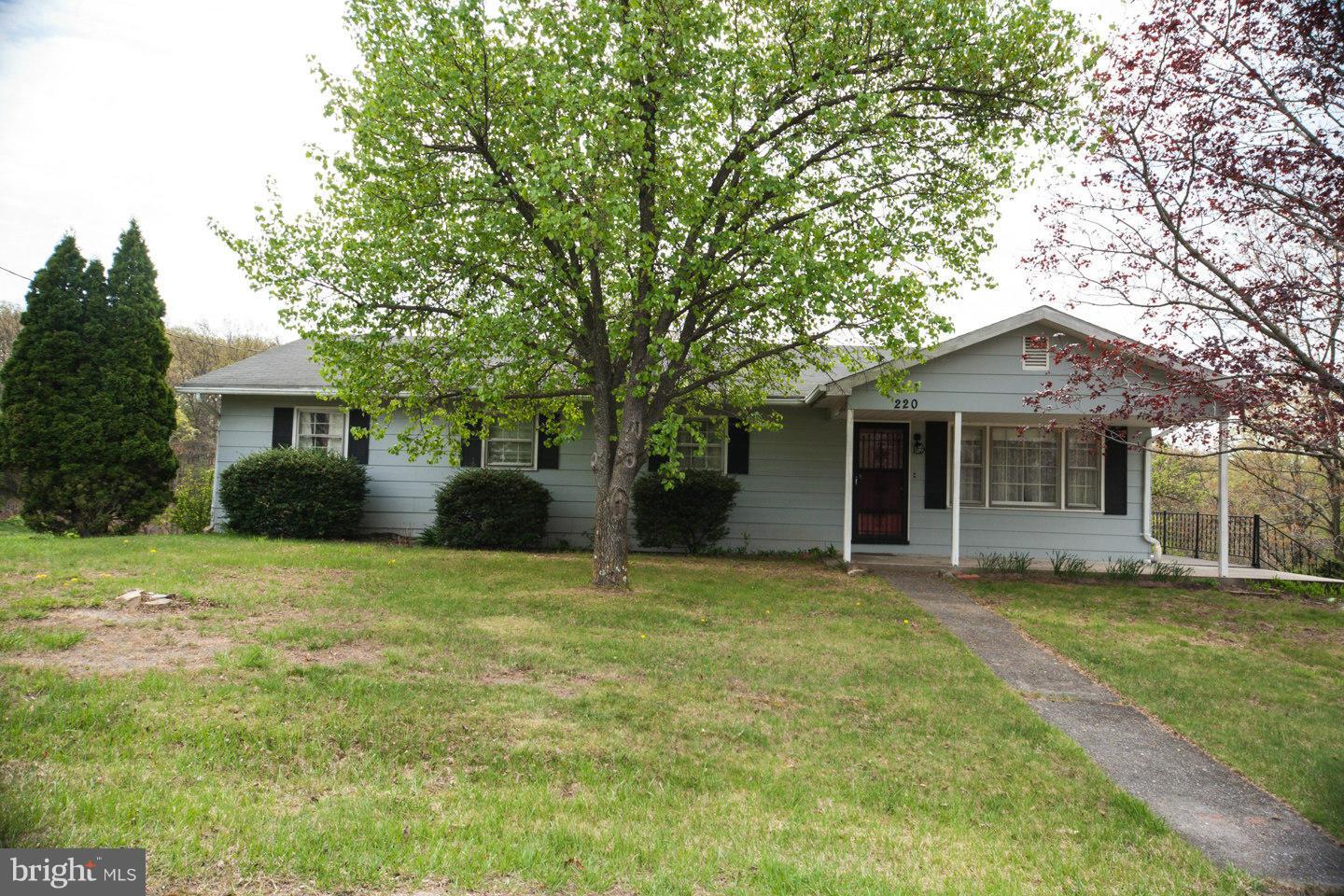 LAKEWOOD HILLS - Residential