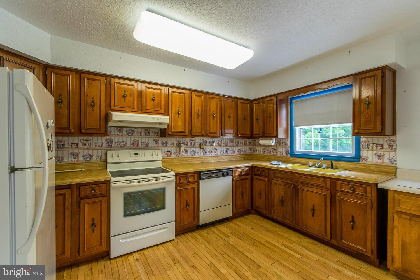 LAKEWOOD HILLS - Residential