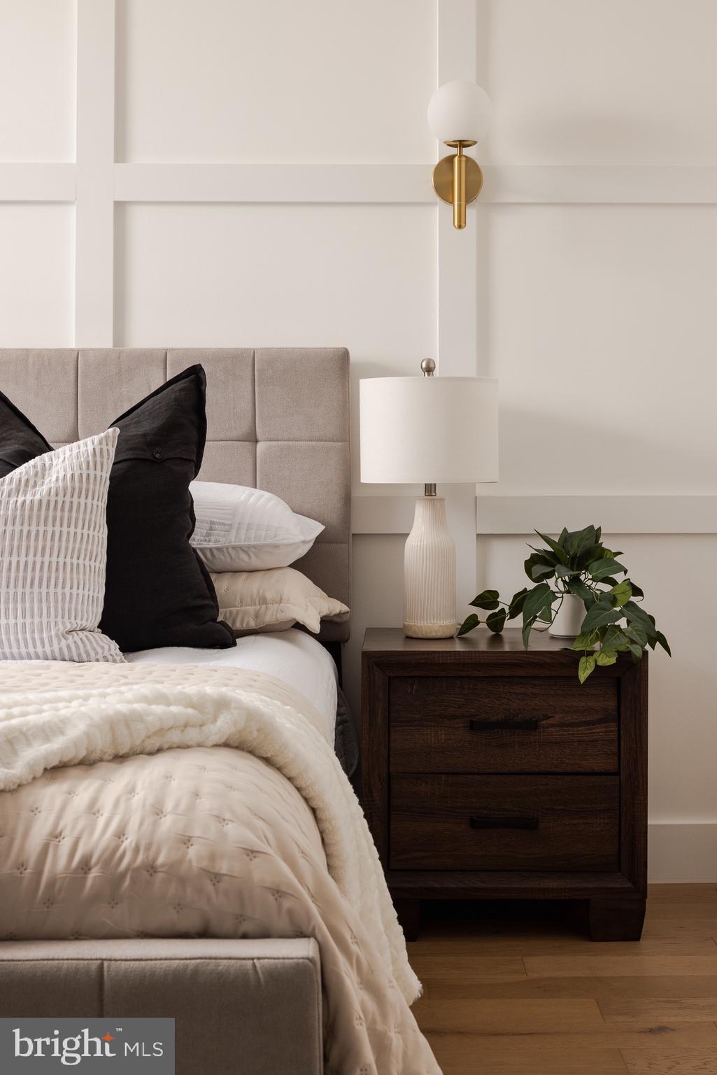 EAST KENSINGTON - Residential