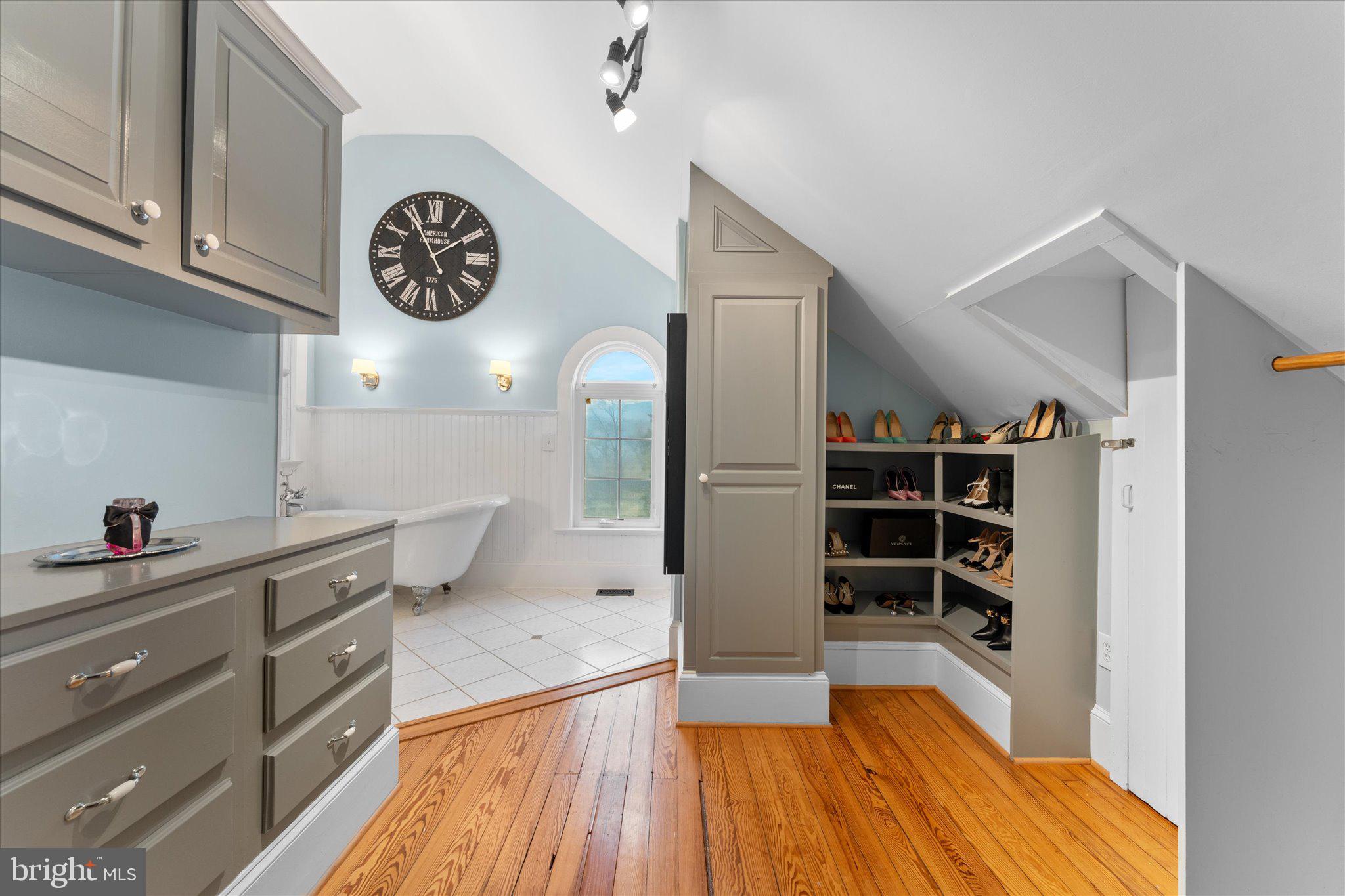 PAEONIAN SPRINGS - Residential