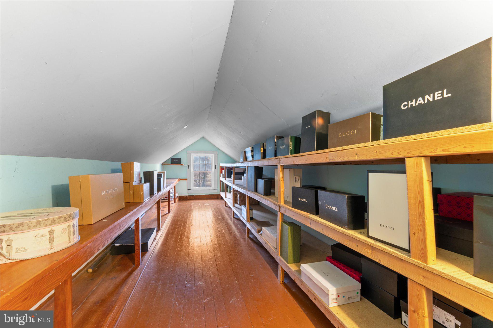 PAEONIAN SPRINGS - Residential