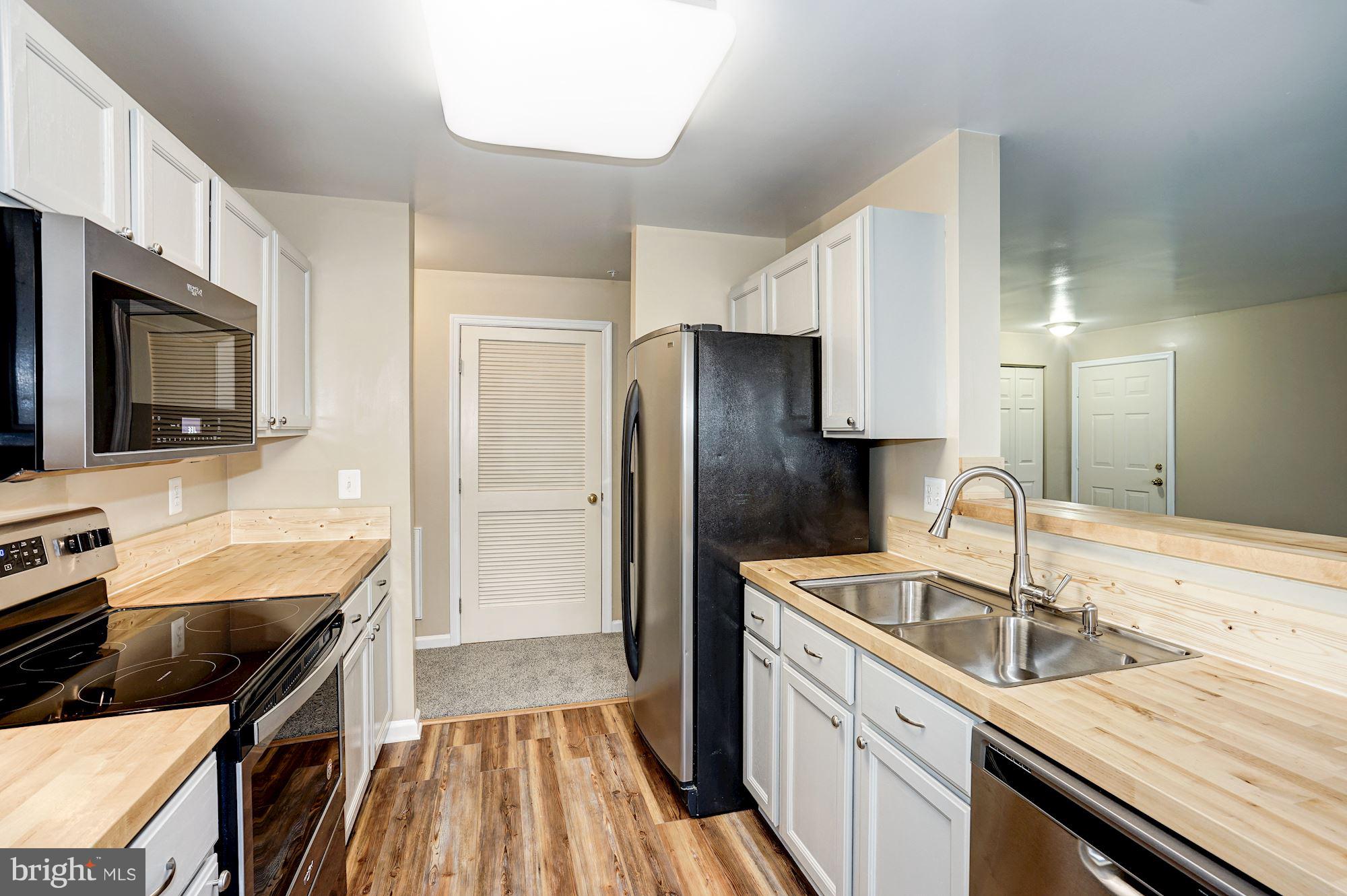 SOUTH MEADOWS - Residential