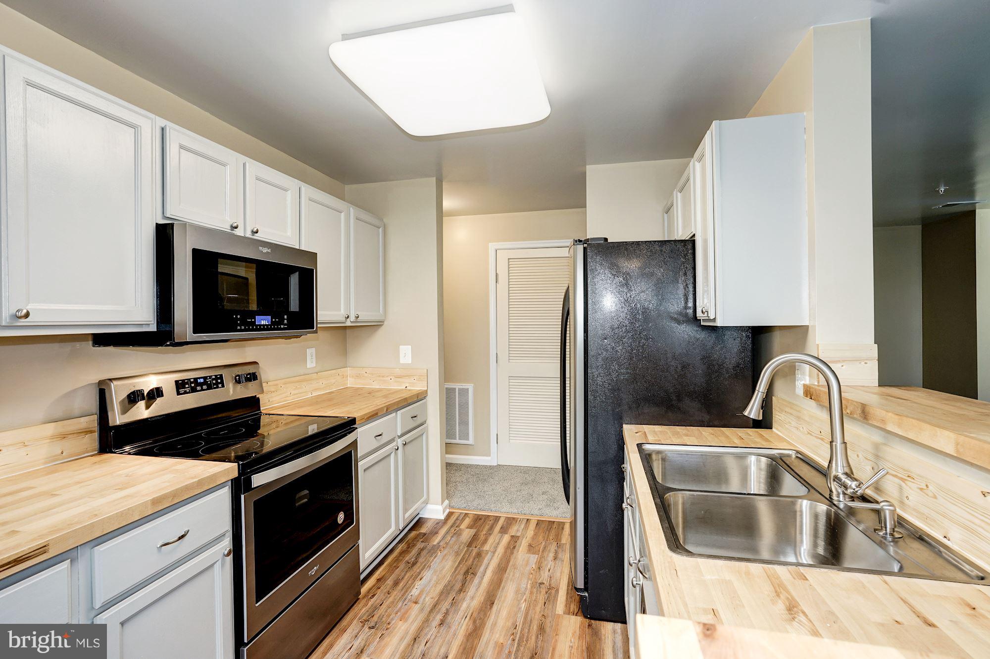 SOUTH MEADOWS - Residential