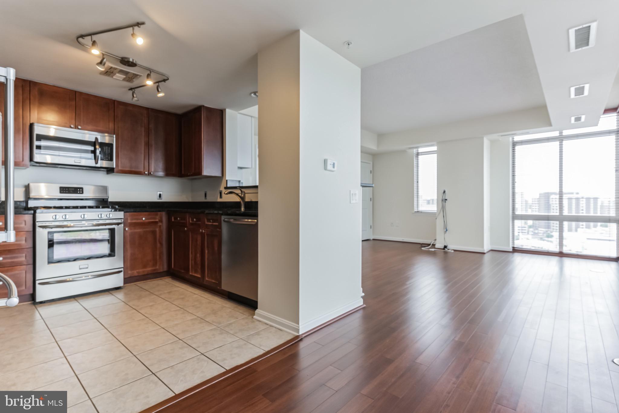 CRESCENT - Residential