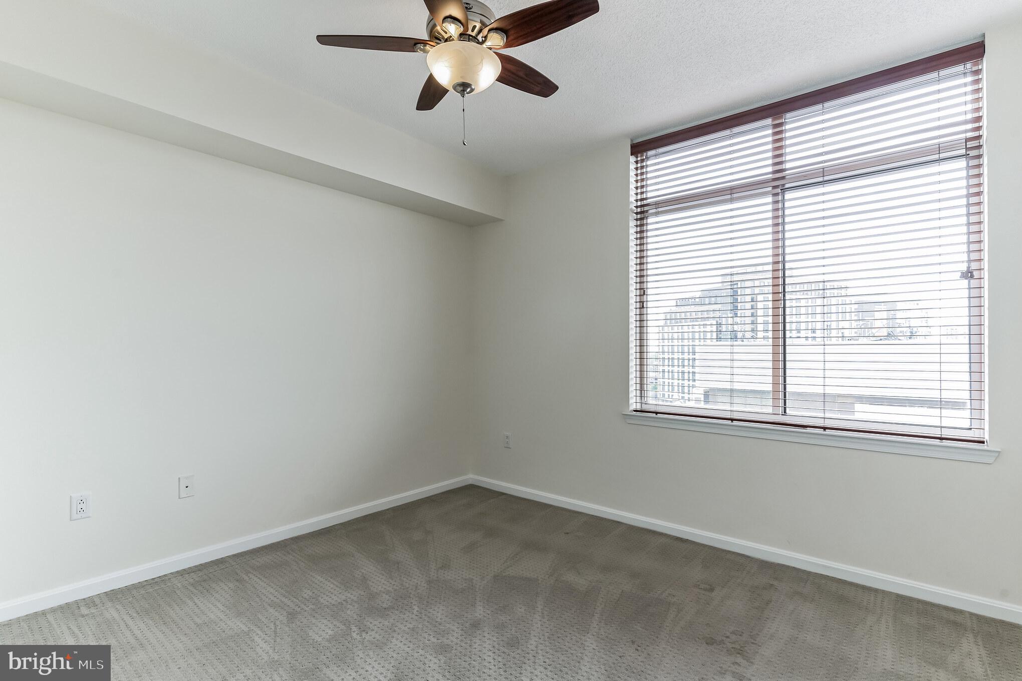 CRESCENT - Residential