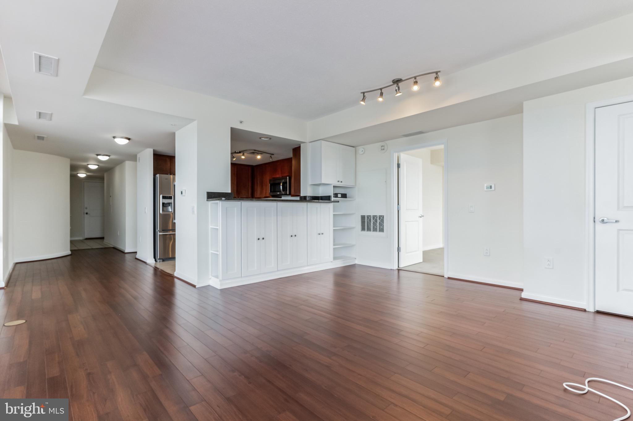 CRESCENT - Residential