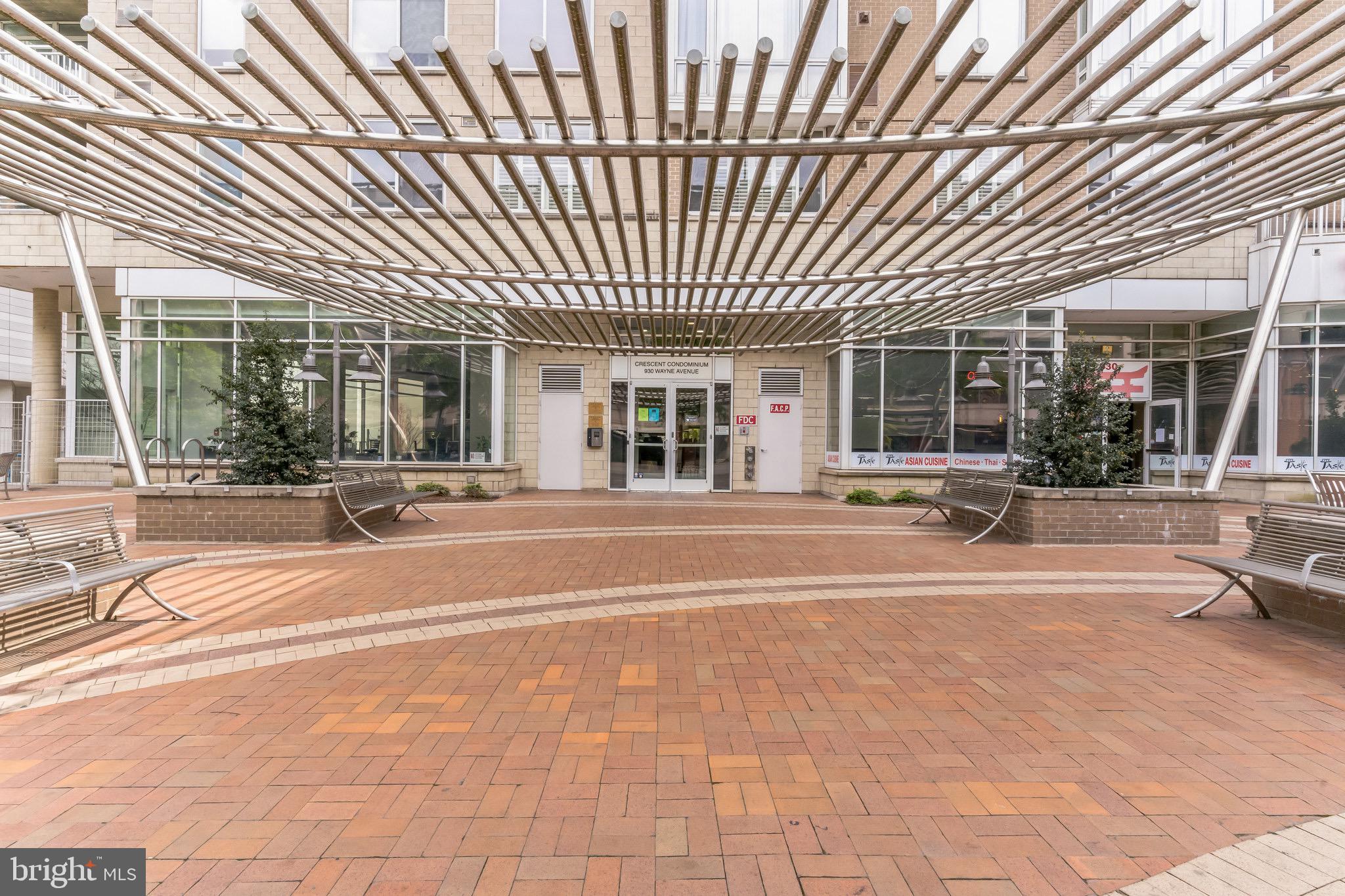 CRESCENT - Residential