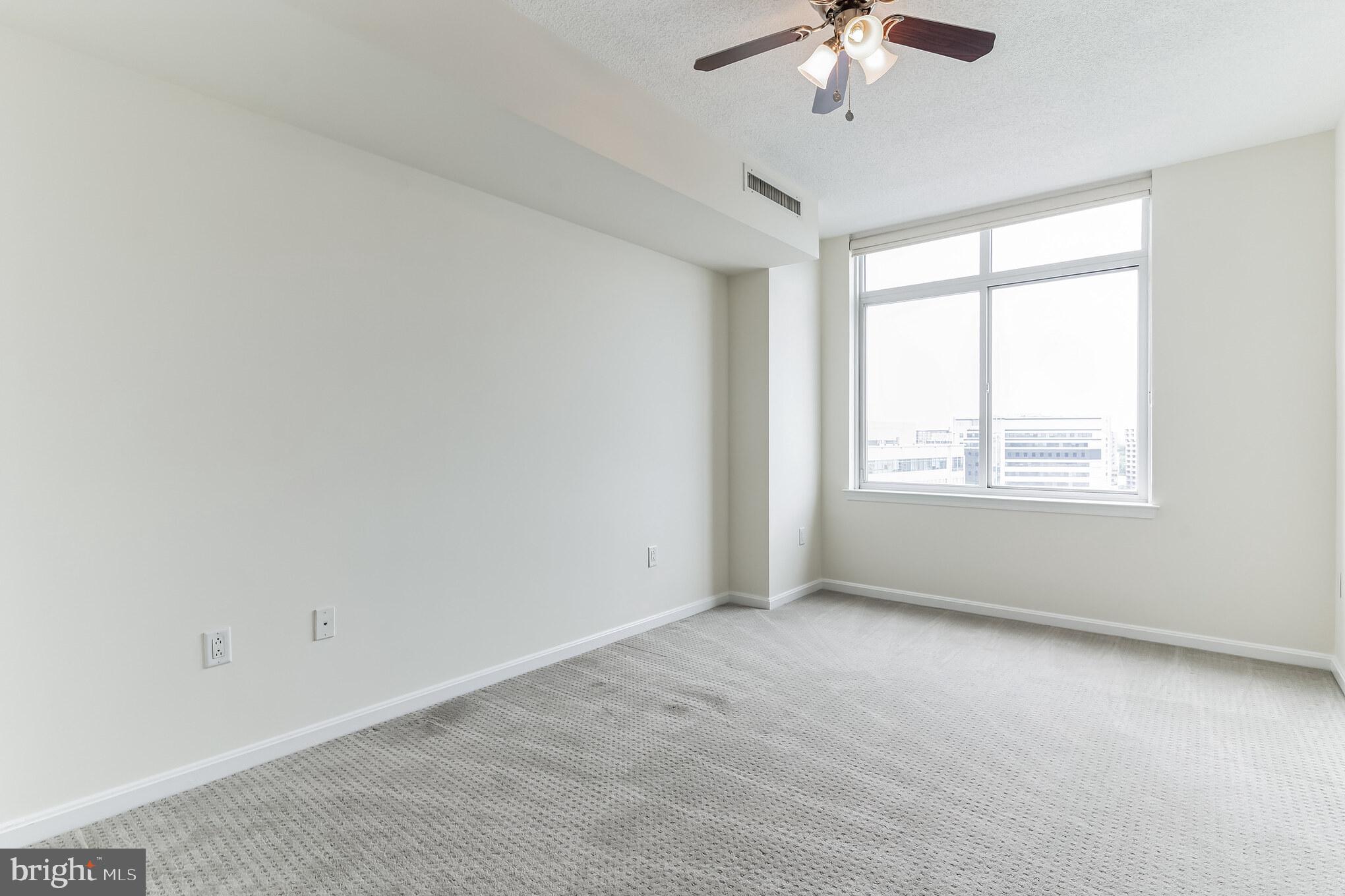 CRESCENT - Residential