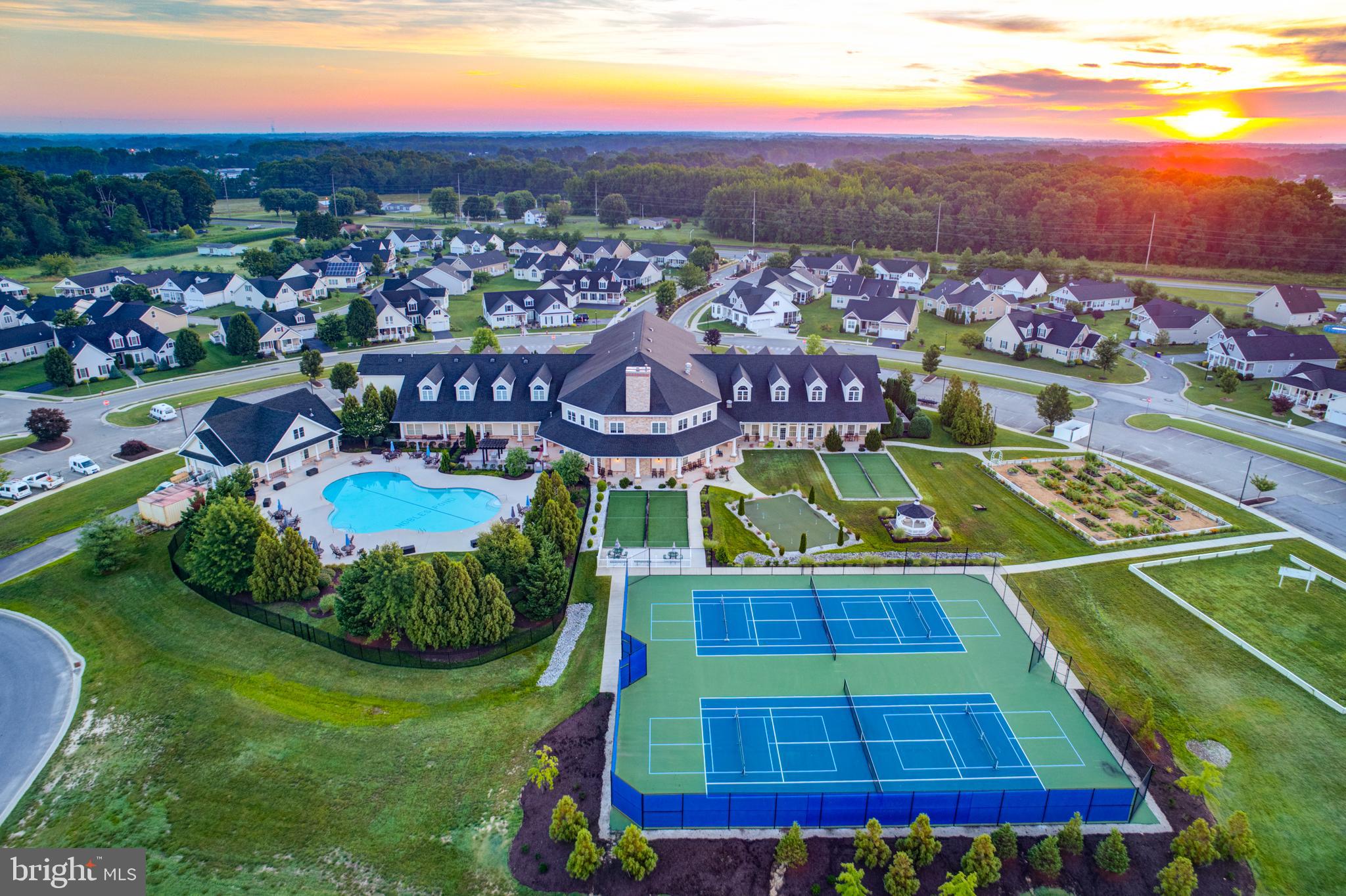 NOBLES POND - Residential
