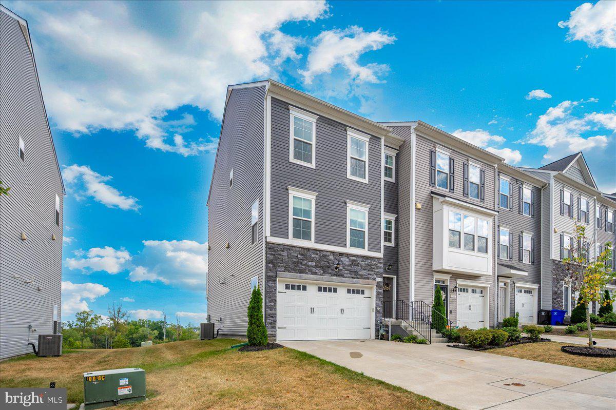 1013 HIGHPOINT TRAIL