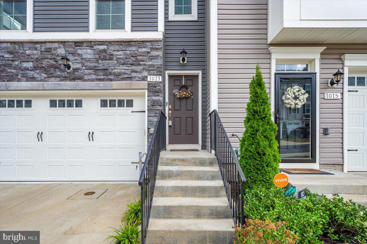 1013 HIGHPOINT TRAIL