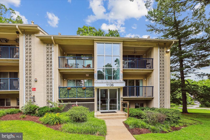 This beautiful second-floor condo truly has it all—an open floor plan with a contemporary flair, a private den, and a spacious balcony.  Located in The Landing at Spa Creek, this home offers the perfect balance of comfort, convenience, and resort-style living. The private den makes an ideal home office or guest space, adding flexibility to your lifestyle.  Tucked along Spa Creek, this community is minutes from Historic Downtown Annapolis, the U.S. Naval Academy, Annapolis Towne Centre, and the West Street corridor. Condo fees cover water, gas, trash pick-up, exterior maintenance, and access to incredible amenities: Clubhouse with lounge, sundeck and outdoor pool and fitness center with locker rooms.  Truxtun Park is conveniently located across the street and offers a pier, boat ramp, canoe/kayak storage, walking trails with beautifully landscaped grounds, tennis/pickleball courts and renovated pool facility.   Pip Moyer rec center is close by and offers a 80,000 sq. ft. indoor rec center featuring a three-court gym, indoor track, rock-climbing wall, fitness center, and indoor playground.  Whether you love being near the water, crave walkable recreation, or want a low-maintenance lifestyle with top-tier amenities, this is the place to be.