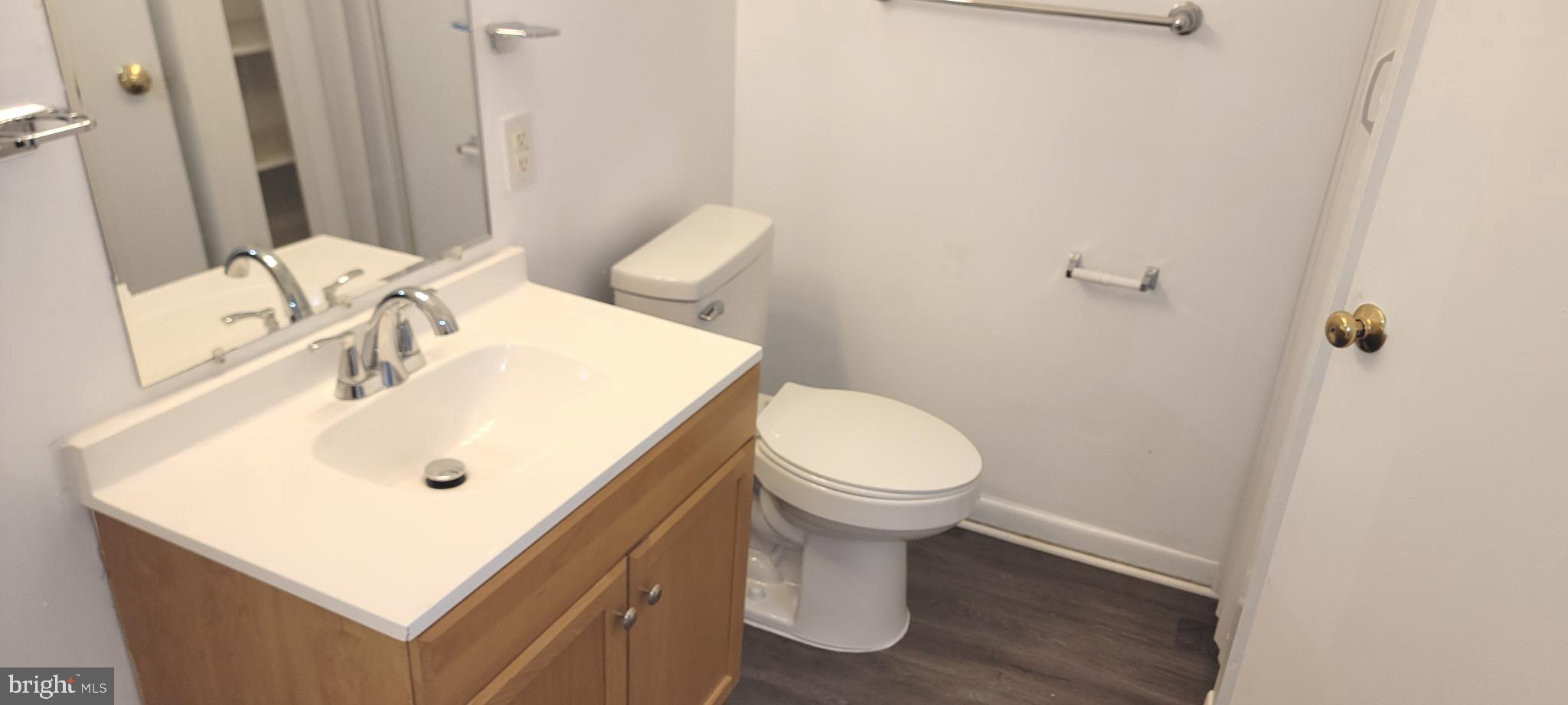 TREETOP CONDO - Residential