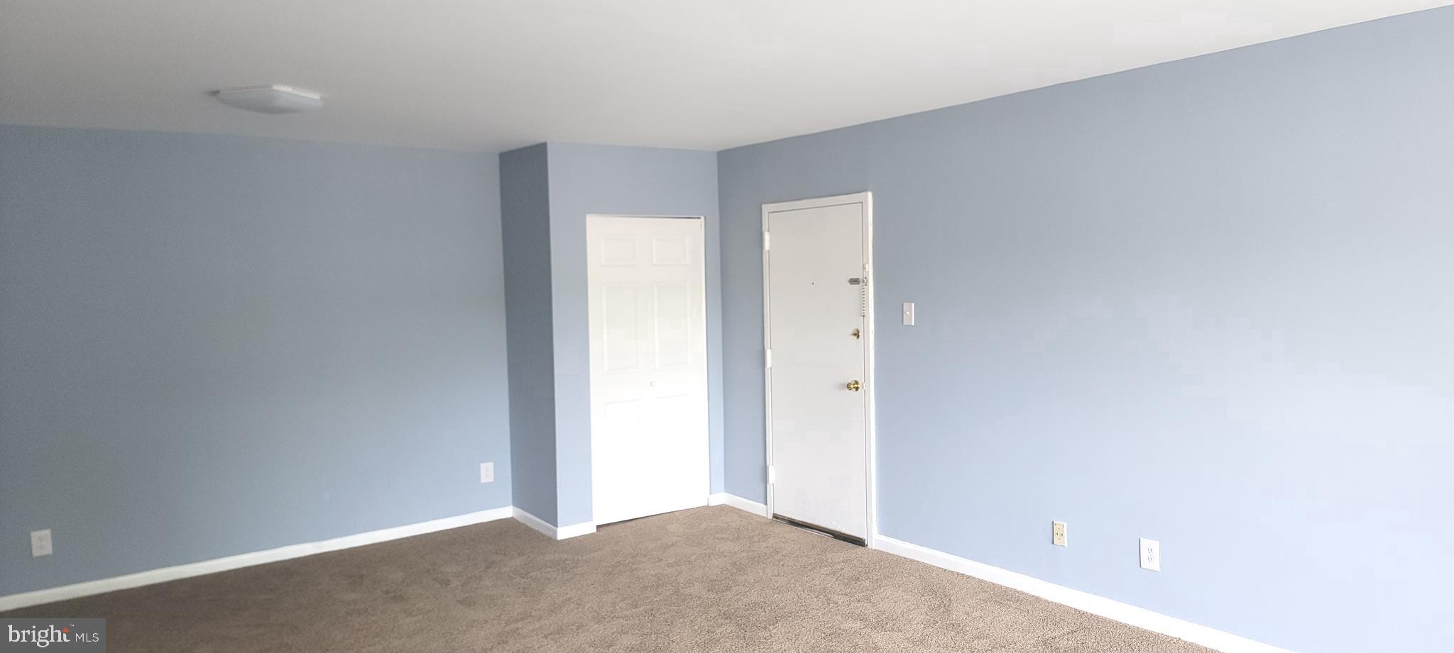 TREETOP CONDO - Residential