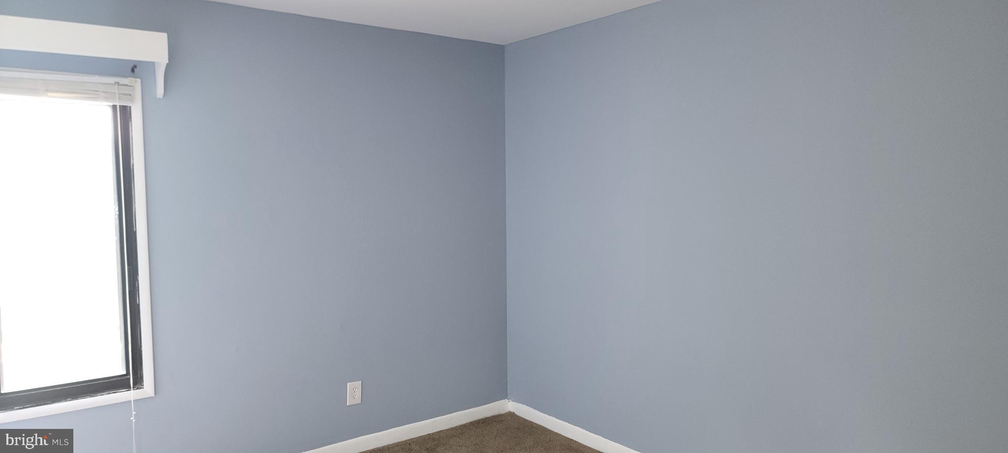 TREETOP CONDO - Residential