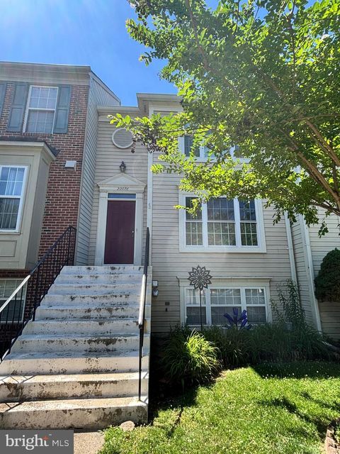 Photo of 22076 Manning Square, STERLING, VA 20166 (MLS # VALO2130238)