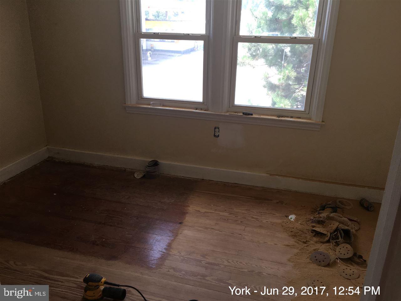 LINCOLN PARK - Residential