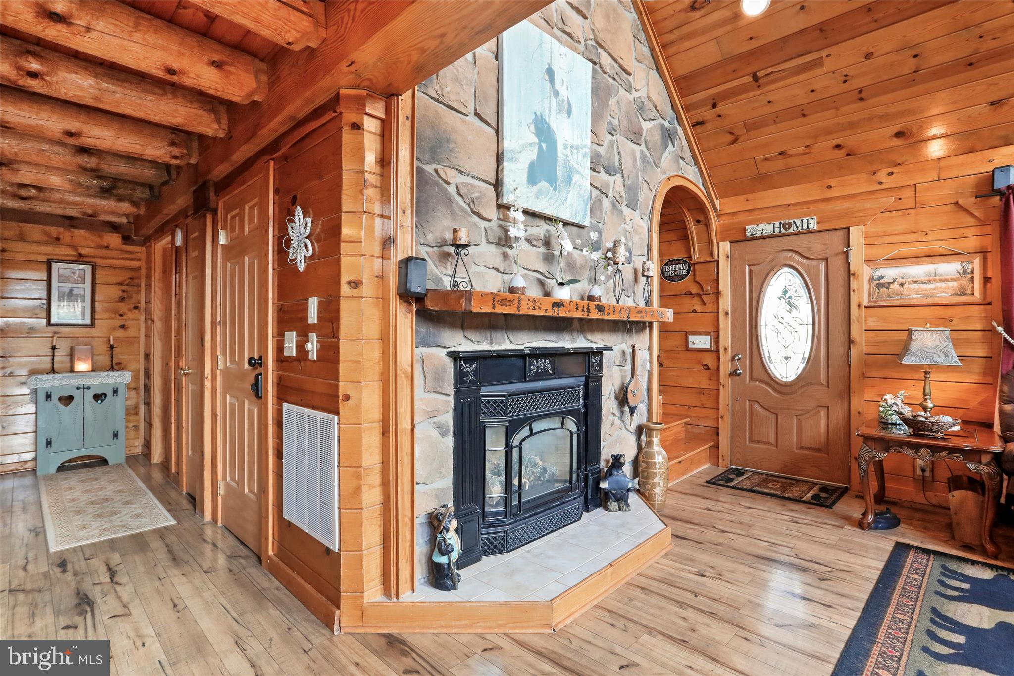 SMOKE HOLE LEGENDS - Residential