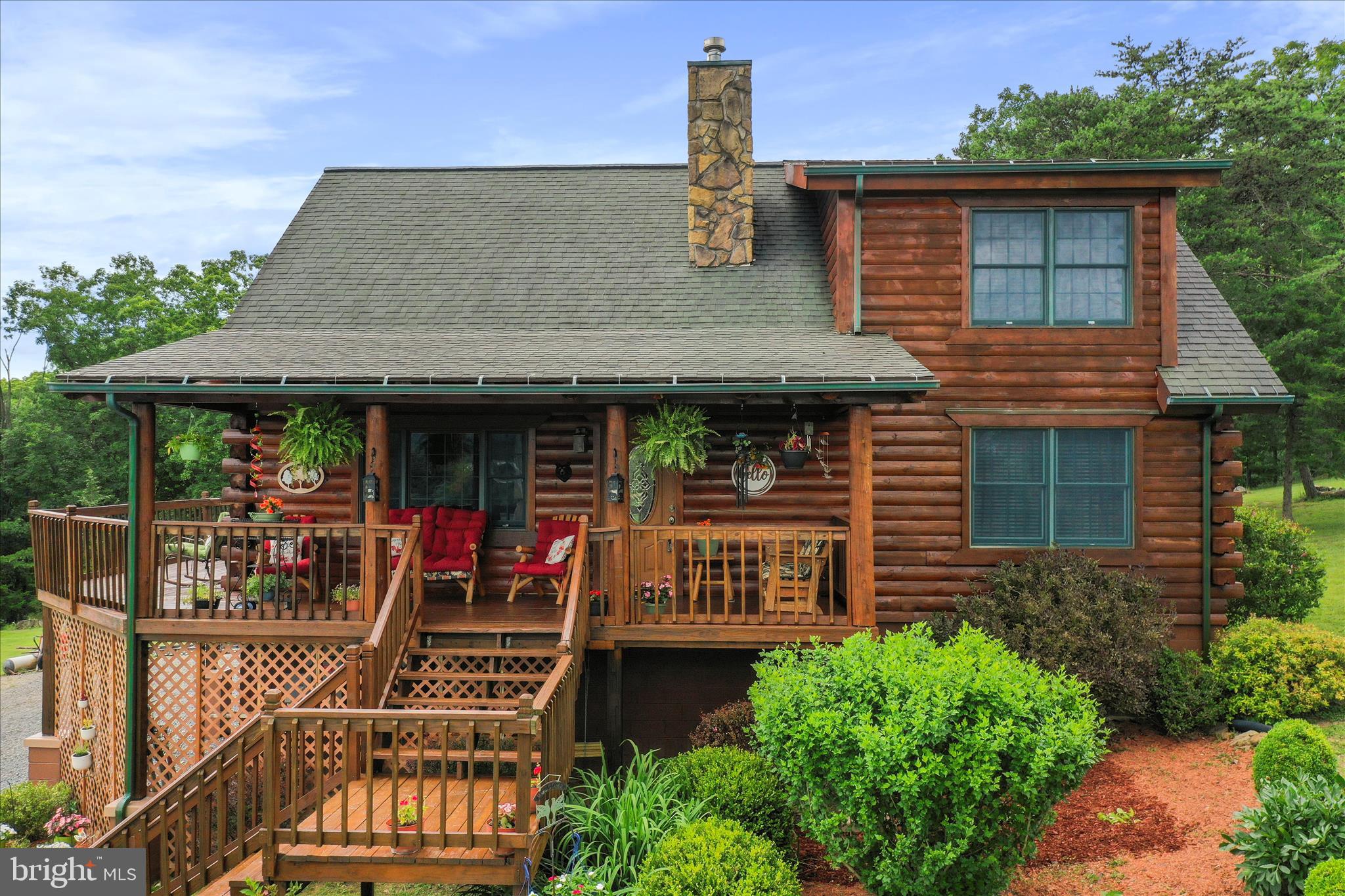 SMOKE HOLE LEGENDS - Residential