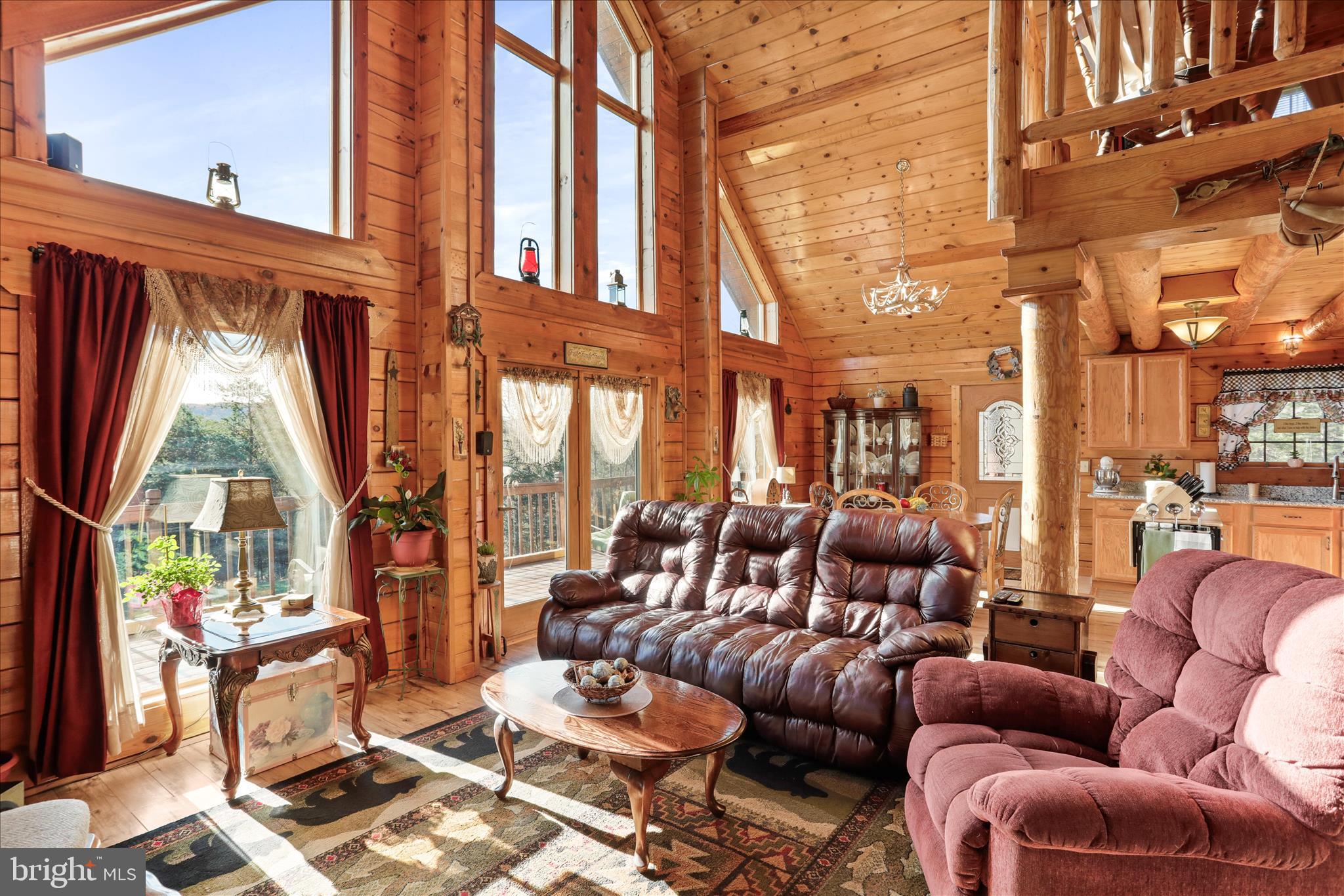 SMOKE HOLE LEGENDS - Residential