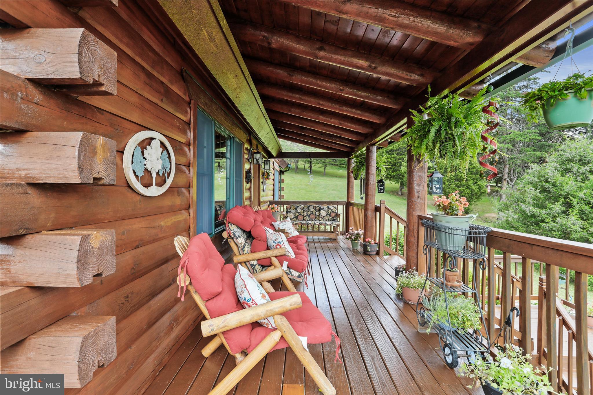 SMOKE HOLE LEGENDS - Residential