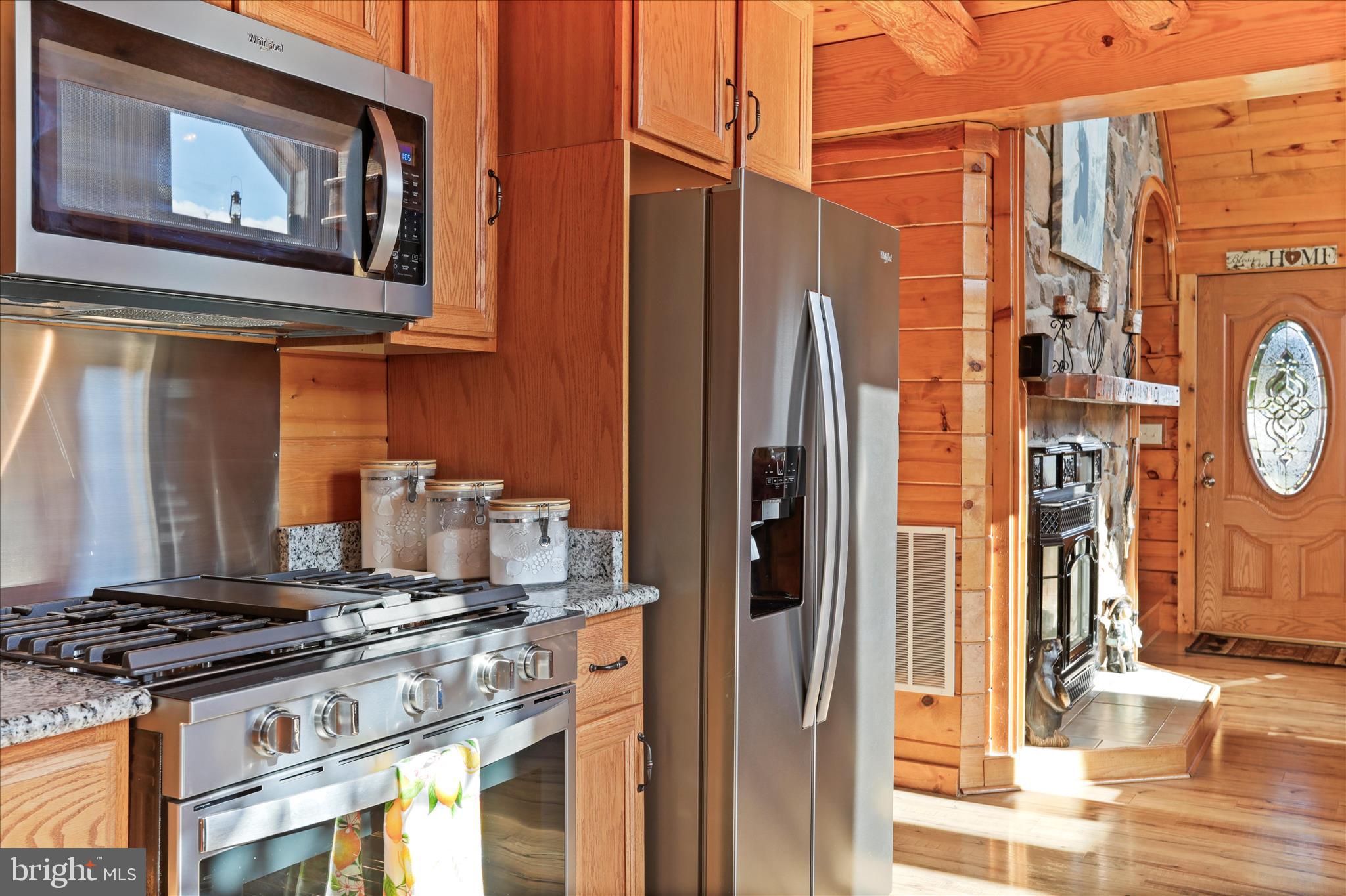 SMOKE HOLE LEGENDS - Residential