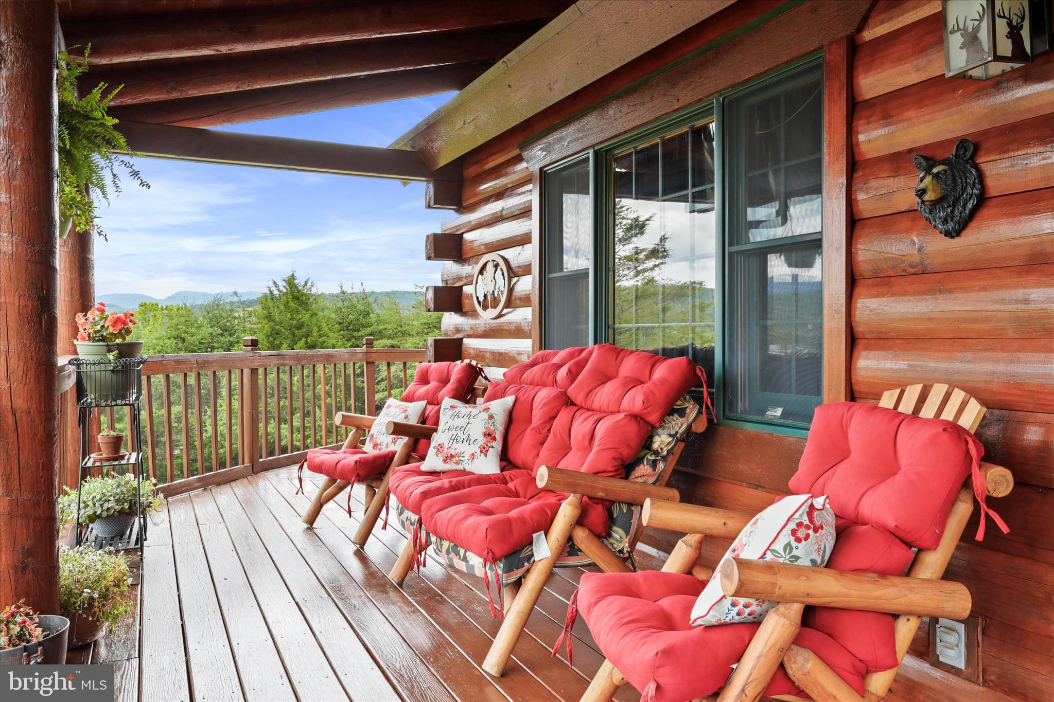 SMOKE HOLE LEGENDS - Residential