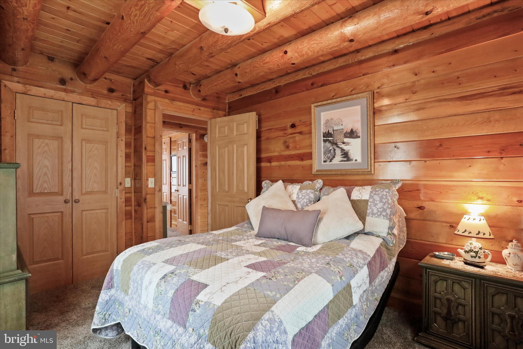 SMOKE HOLE LEGENDS - Residential