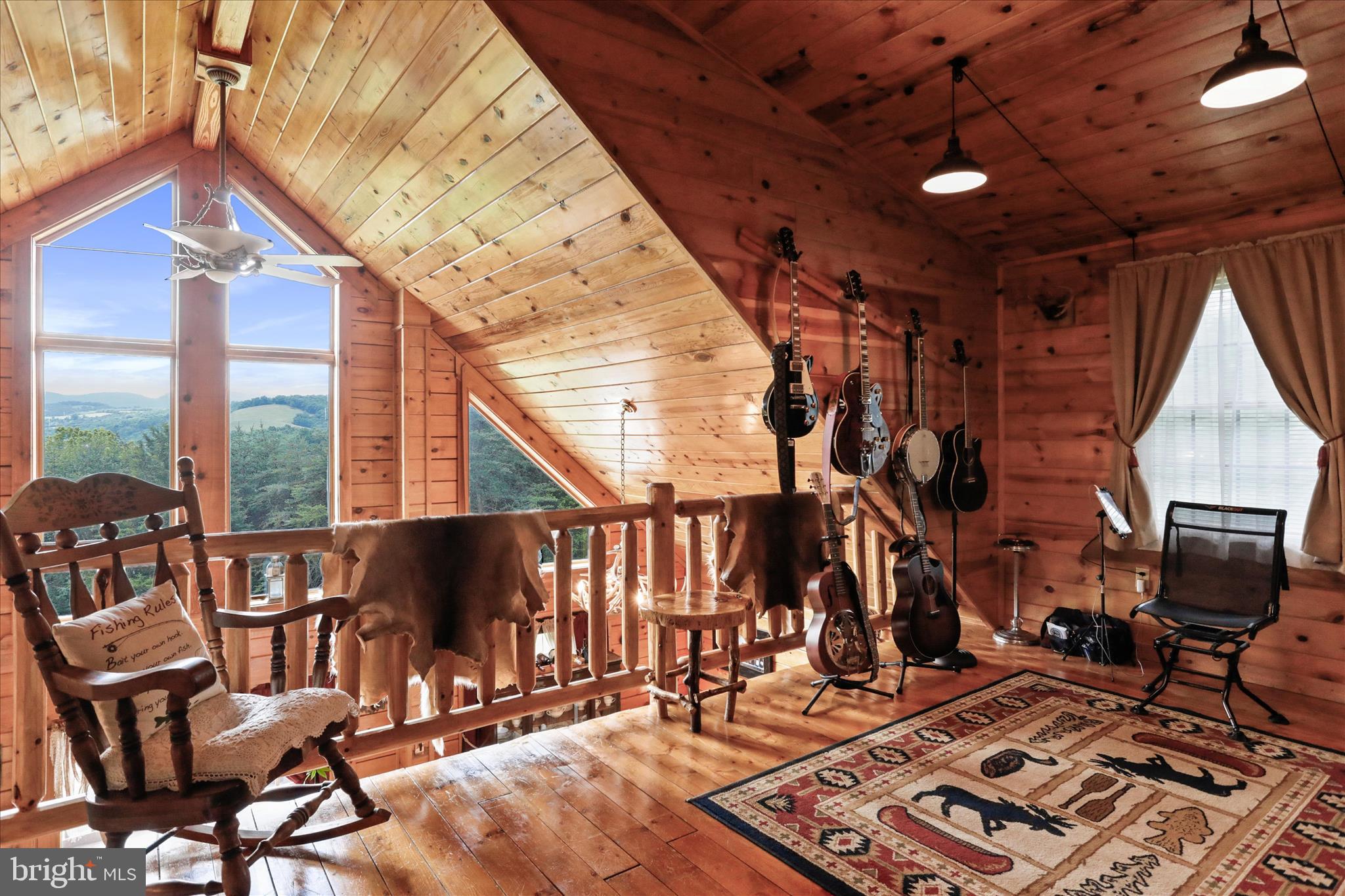 SMOKE HOLE LEGENDS - Residential