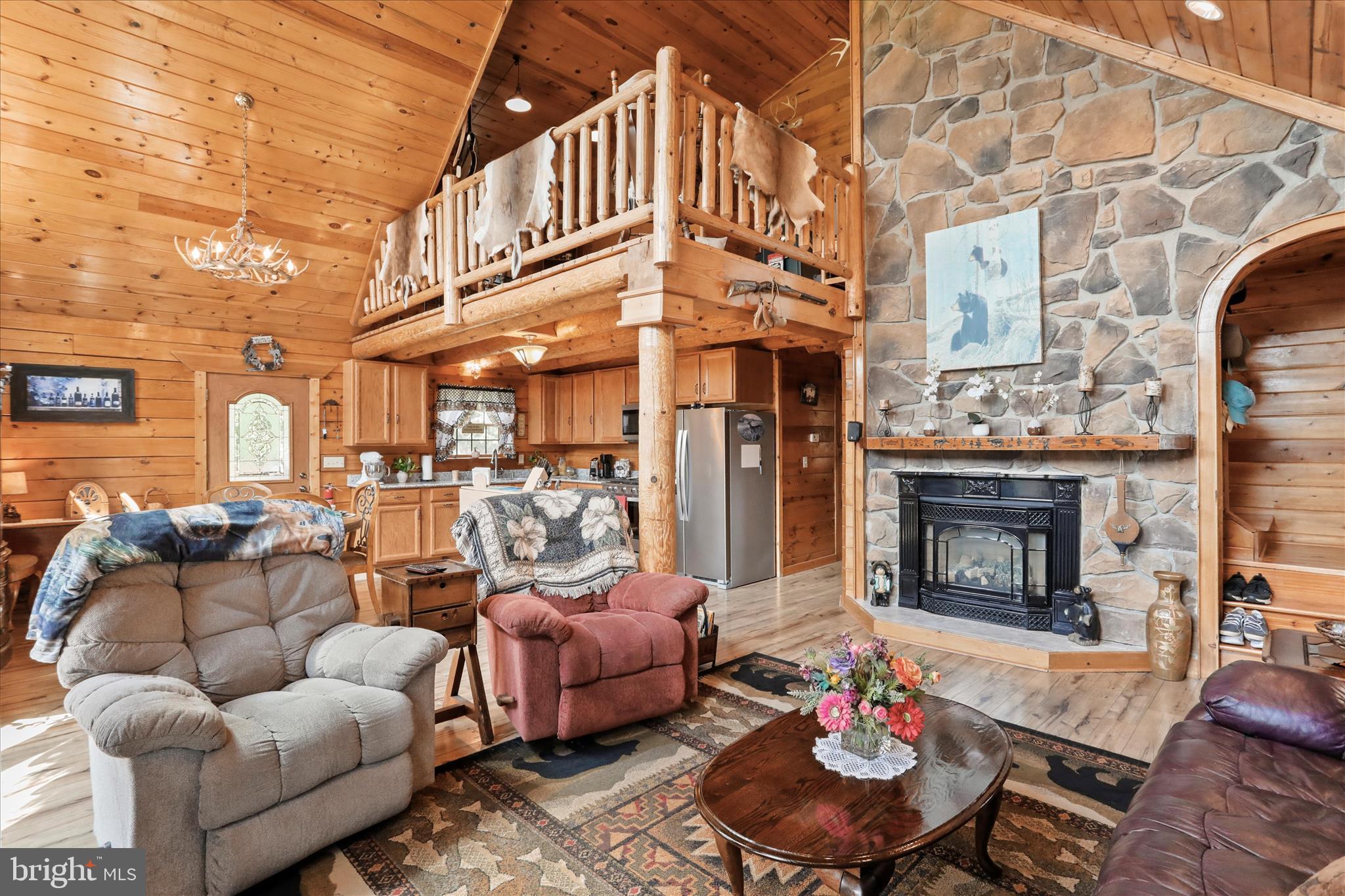 SMOKE HOLE LEGENDS - Residential