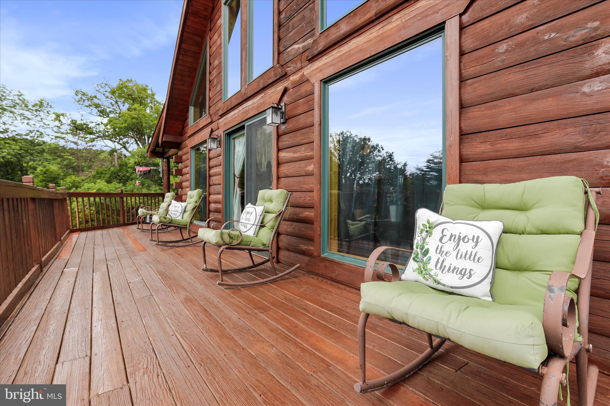 SMOKE HOLE LEGENDS - Residential