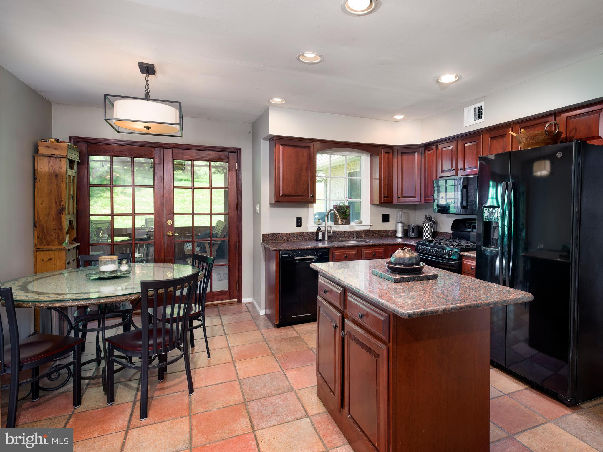 FOX FIELDS - Residential