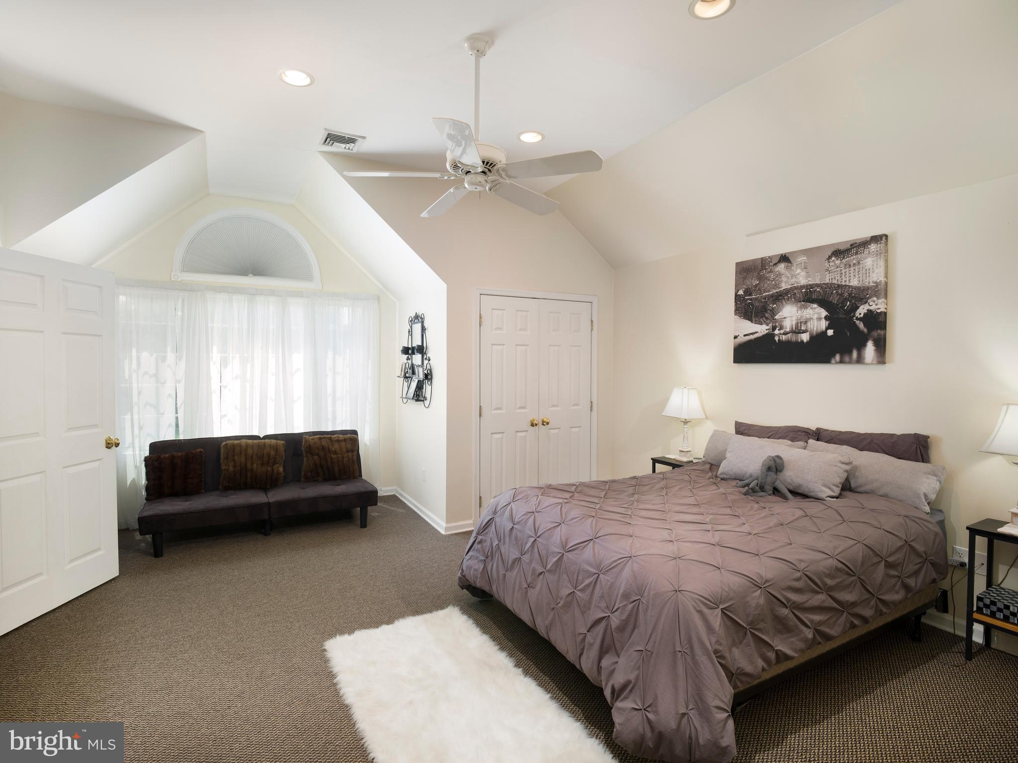 FOX FIELDS - Residential