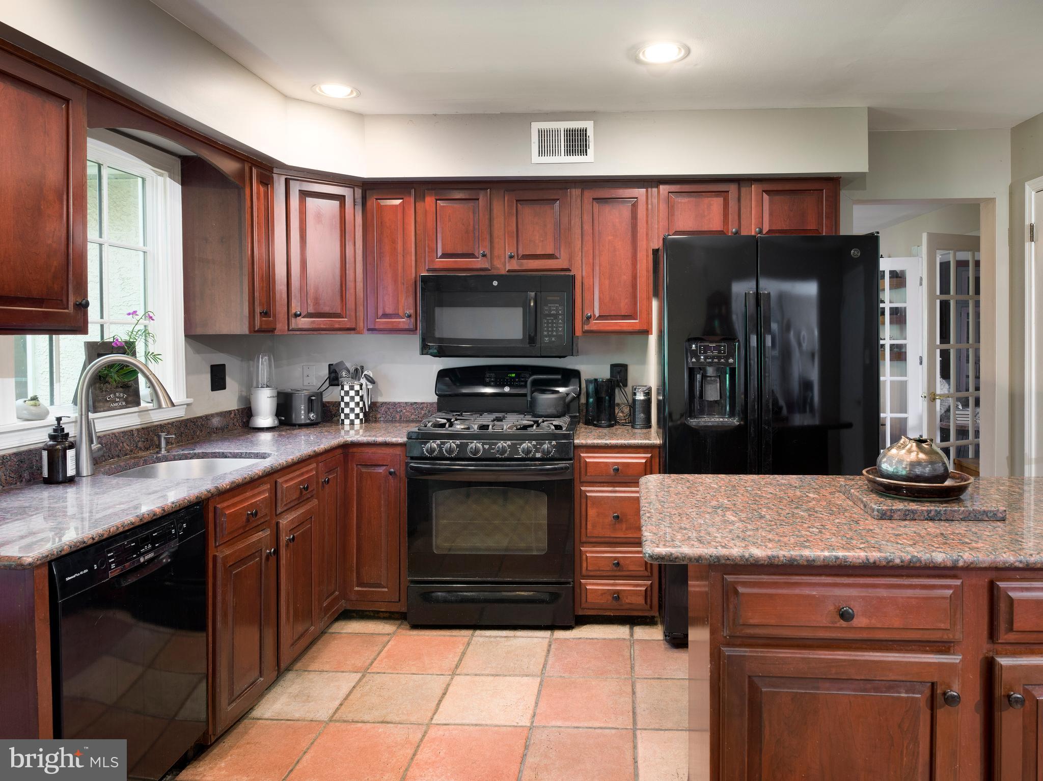 FOX FIELDS - Residential