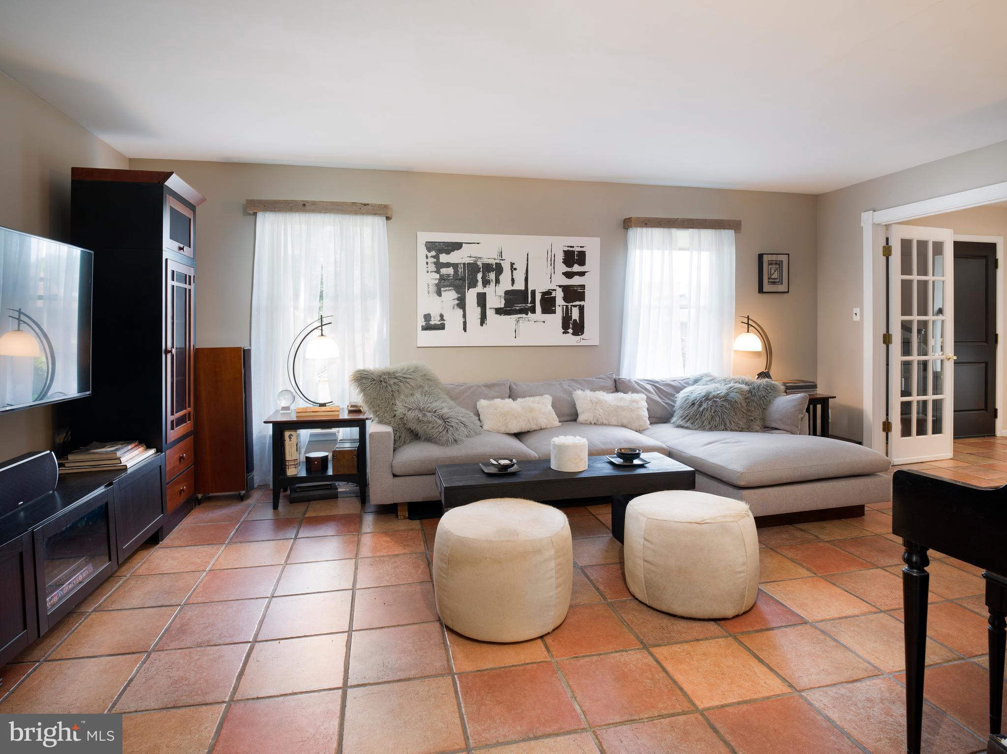 FOX FIELDS - Residential