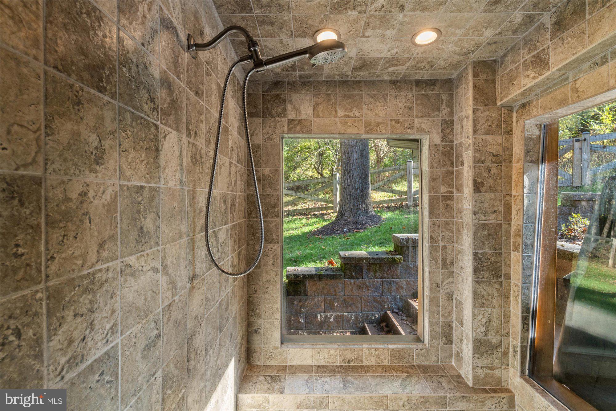 CLIFTON - Residential