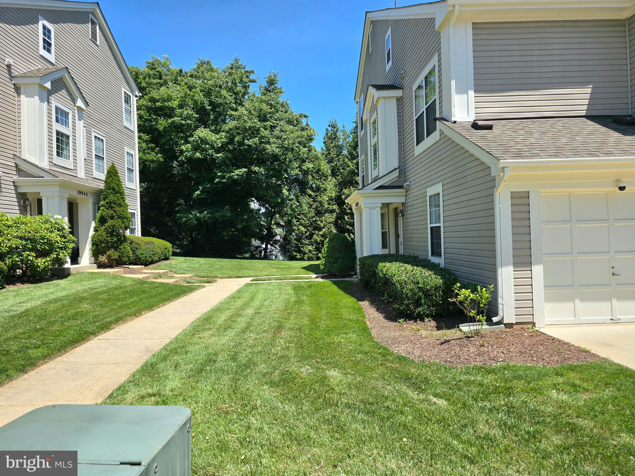 19939 DUNSTABLE CIRCLE 215