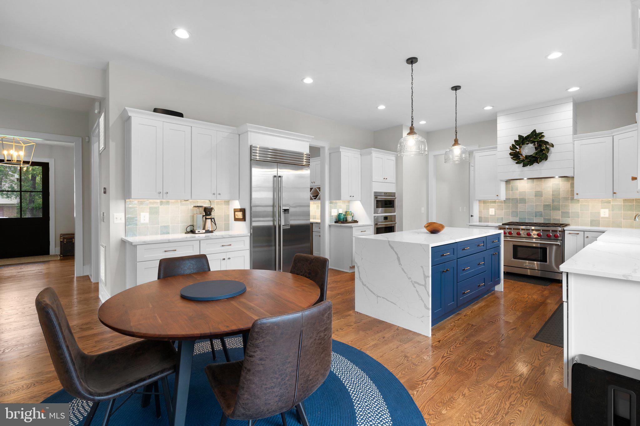 VIENNA WOODS - Residential