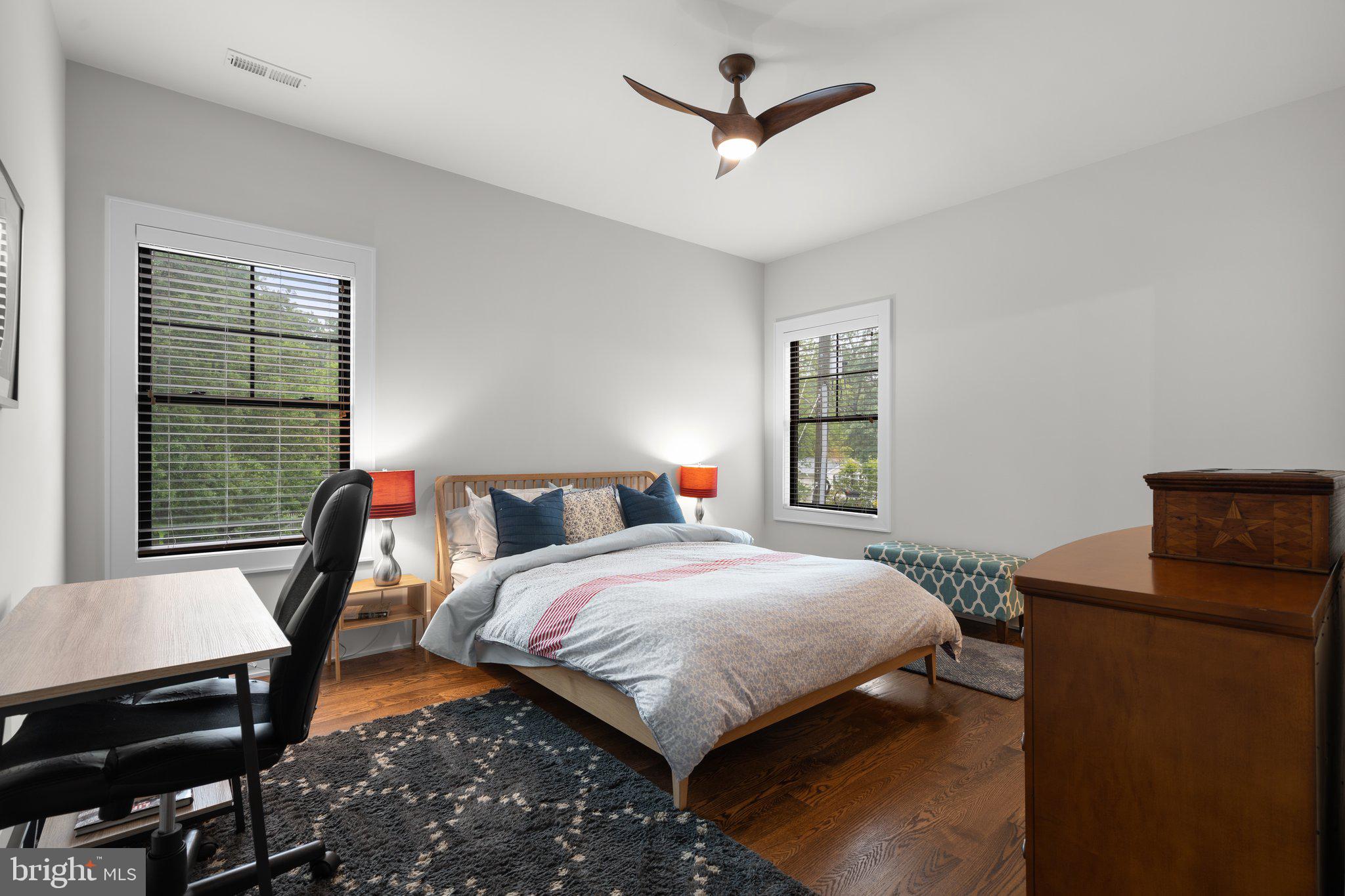 VIENNA WOODS - Residential