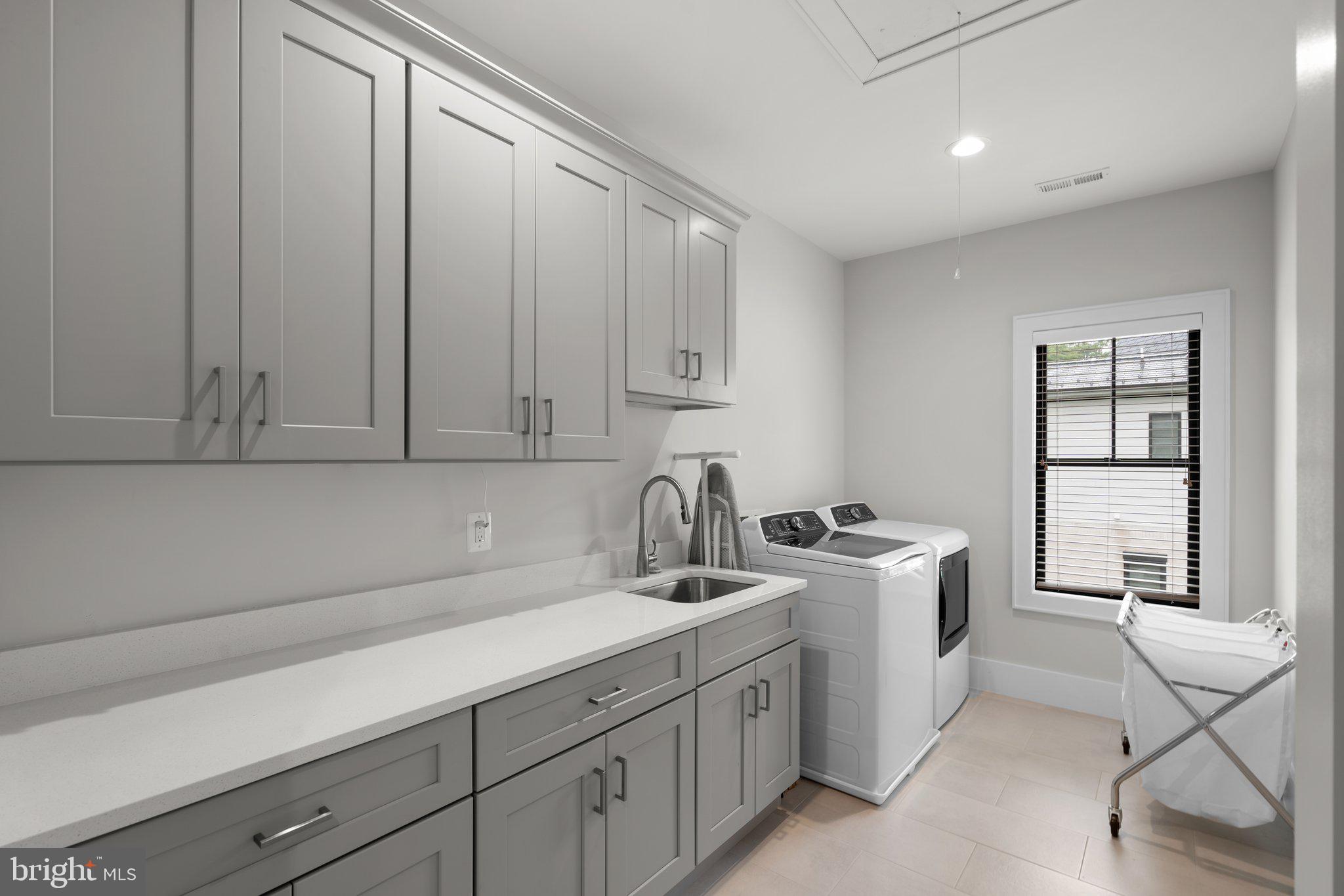 VIENNA WOODS - Residential