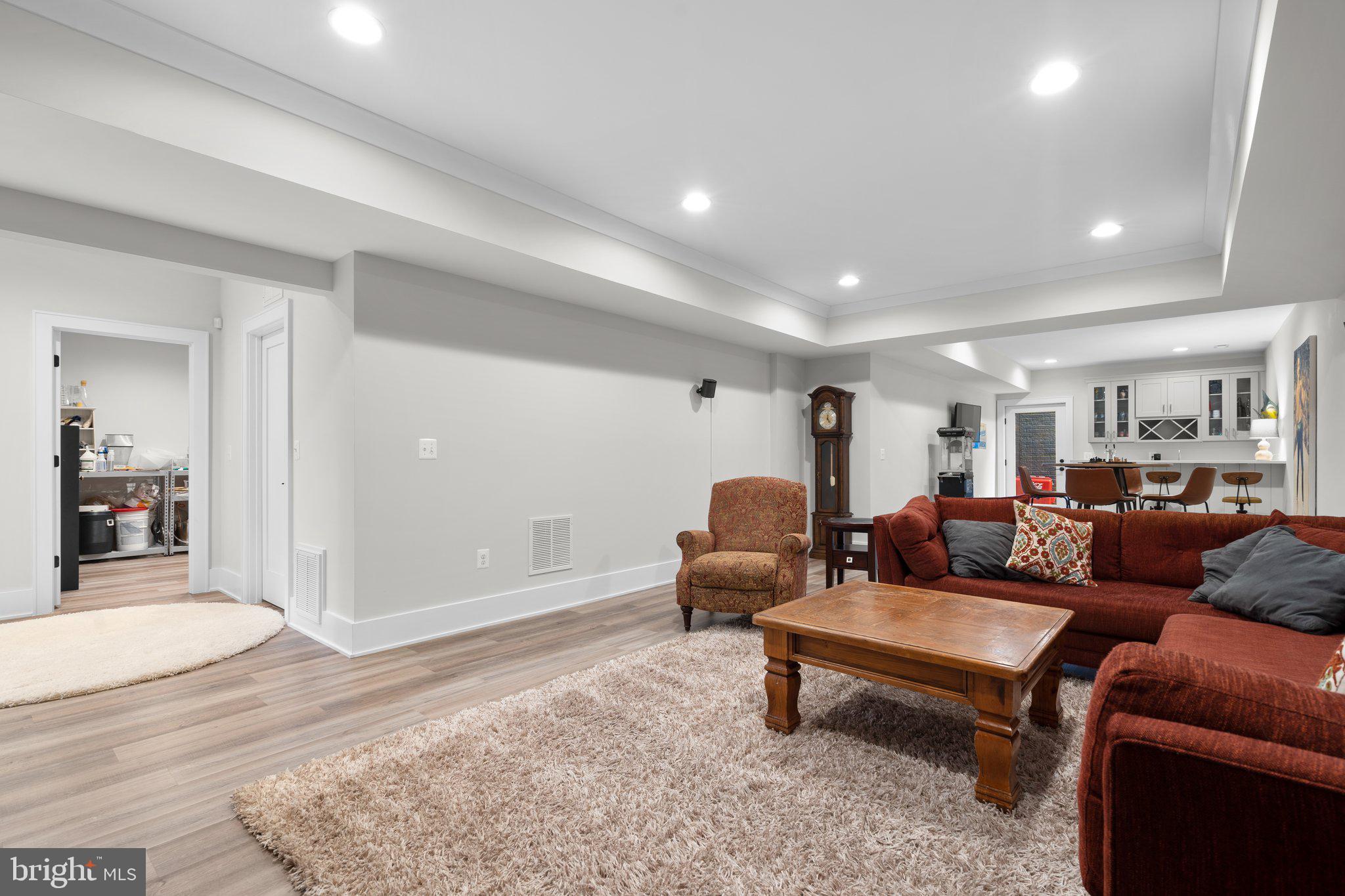 VIENNA WOODS - Residential