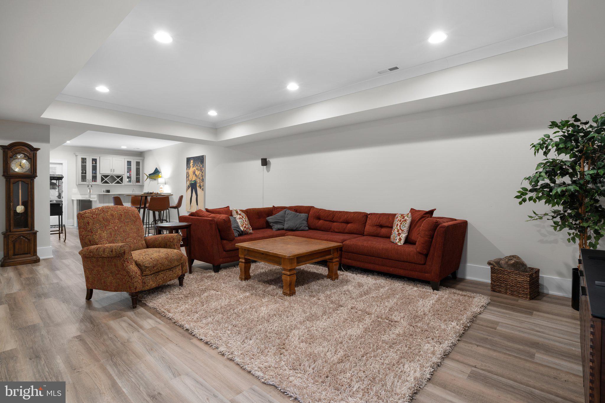 VIENNA WOODS - Residential