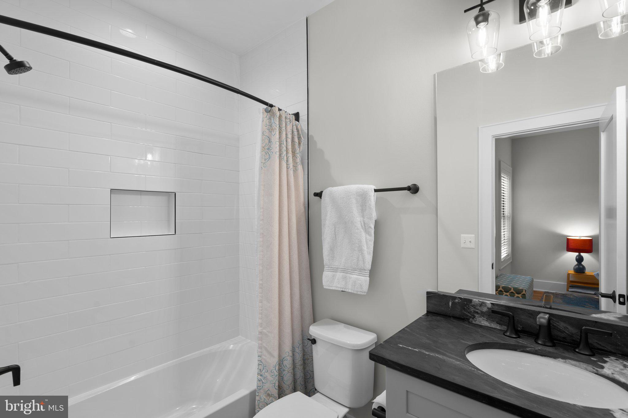 VIENNA WOODS - Residential