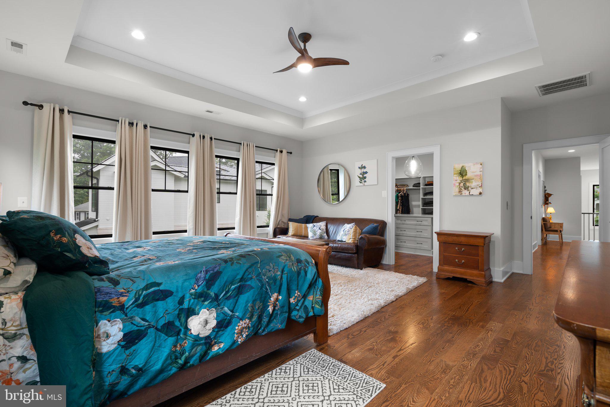 VIENNA WOODS - Residential