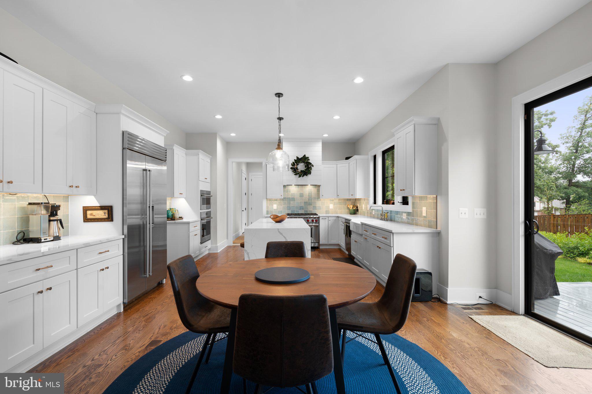 VIENNA WOODS - Residential