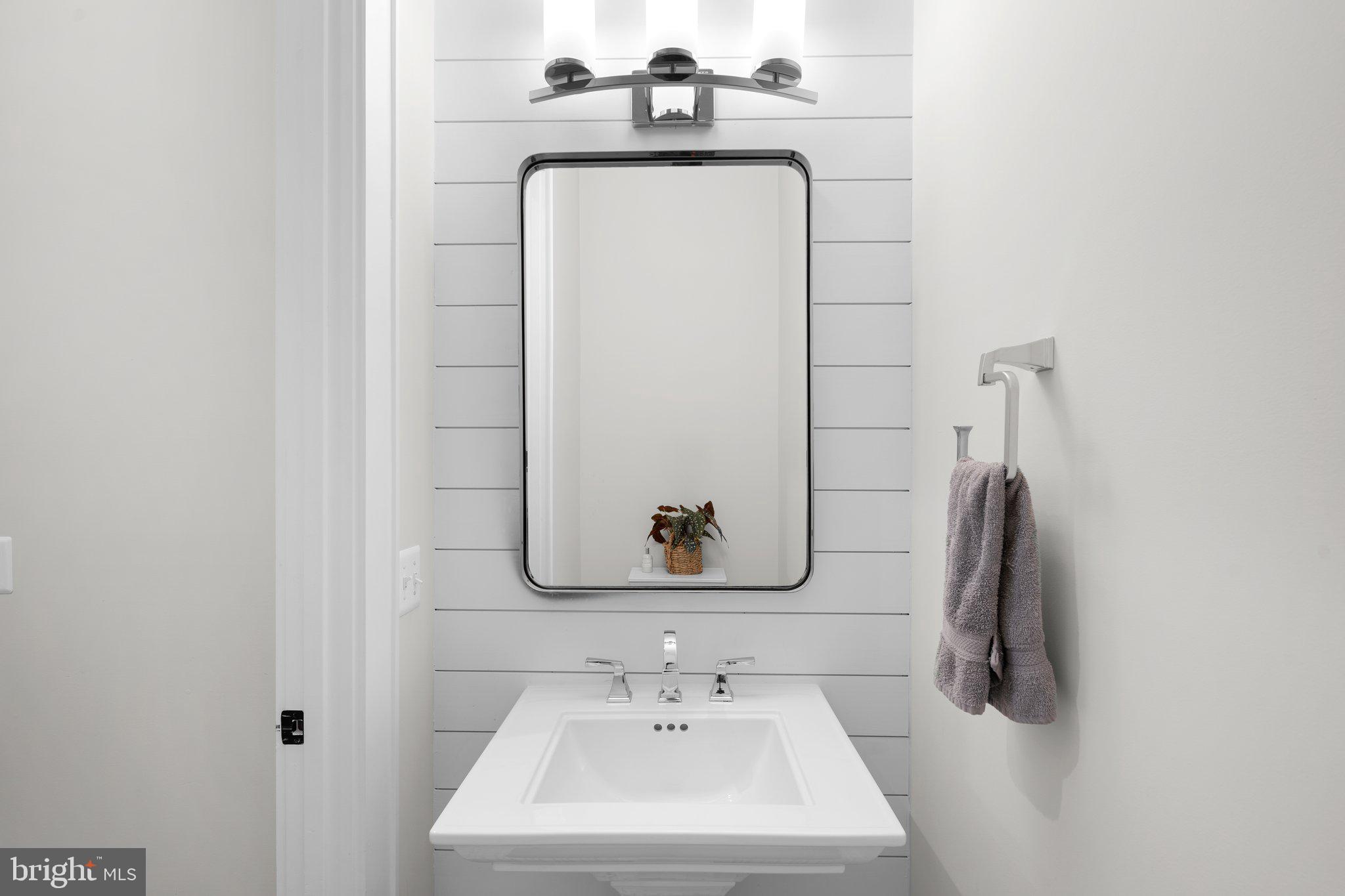 VIENNA WOODS - Residential