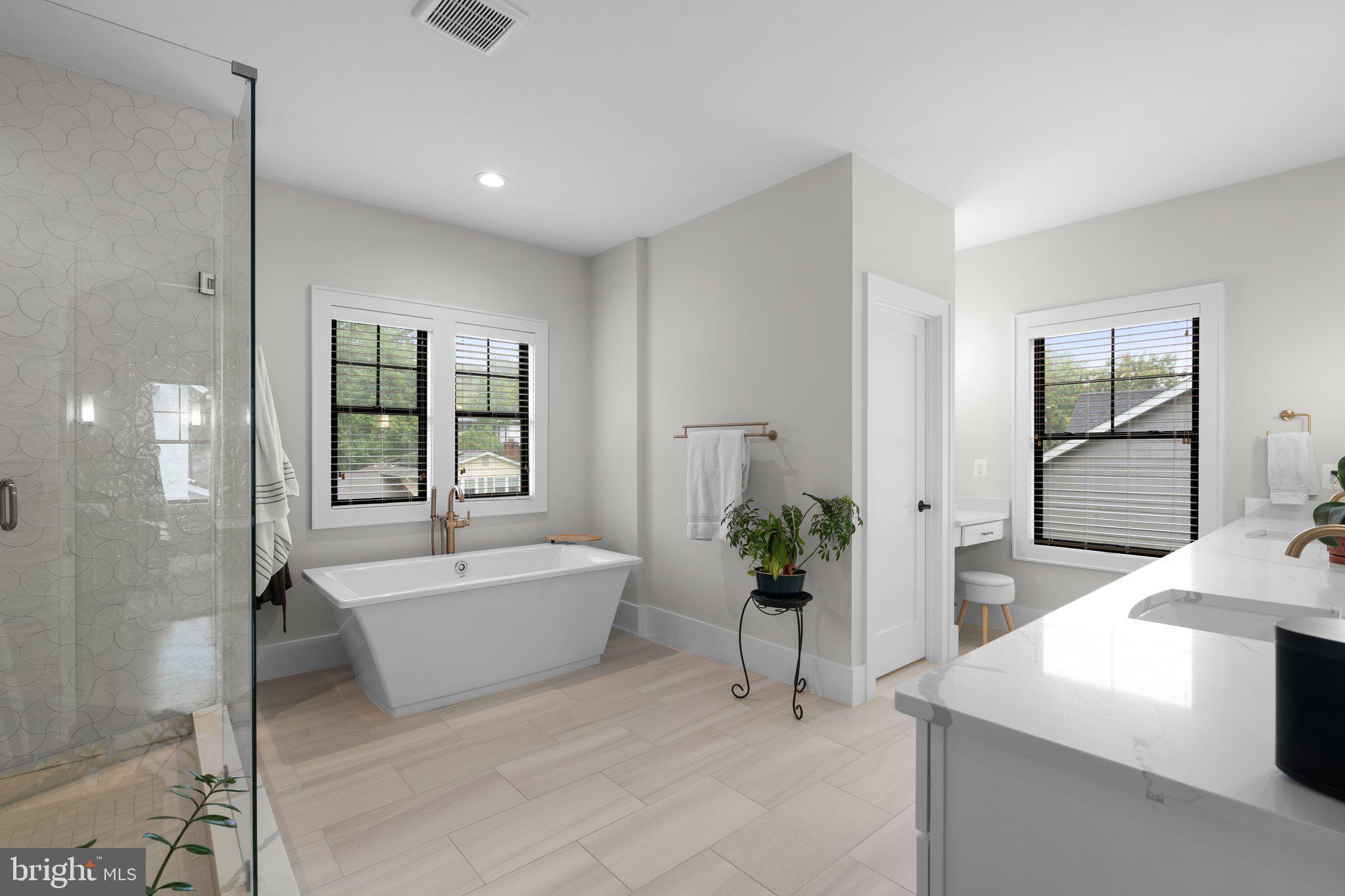 VIENNA WOODS - Residential